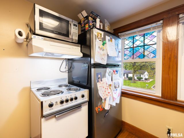 114 LAKEWOOD Avenue, East Peoria, IL 61611