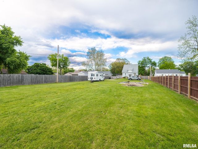 114 LAKEWOOD Avenue, East Peoria, IL 61611