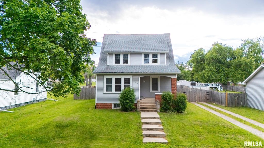 114 LAKEWOOD Avenue, East Peoria, IL 61611