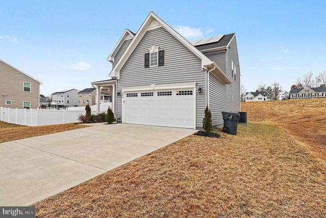 484 BRIDGEPOINT DR, Fredericksburg, VA 22405