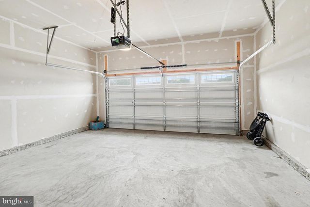 484 BRIDGEPOINT DR, Fredericksburg, VA 22405