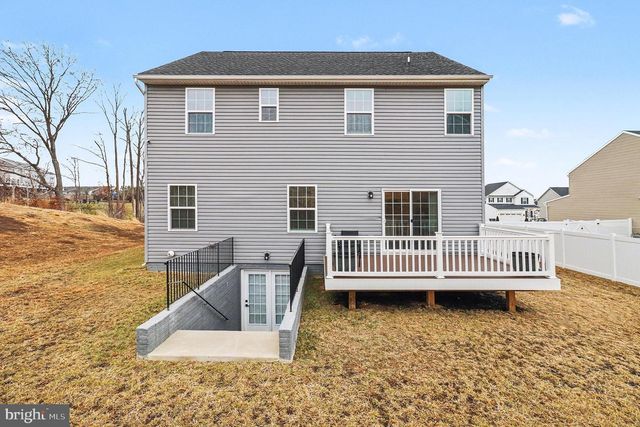 484 BRIDGEPOINT DR, Fredericksburg, VA 22405