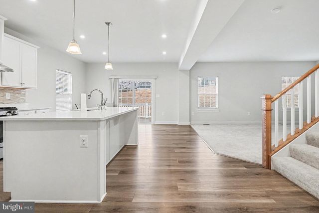 484 BRIDGEPOINT DR, Fredericksburg, VA 22405