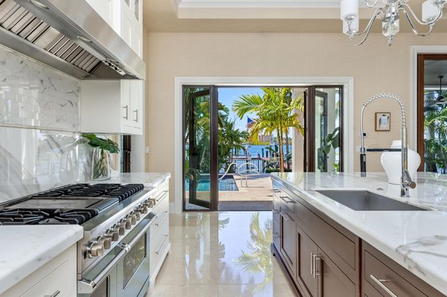 1675 Lands End Road, Manalapan, FL 33462