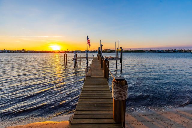 1675 Lands End Road, Manalapan, FL 33462