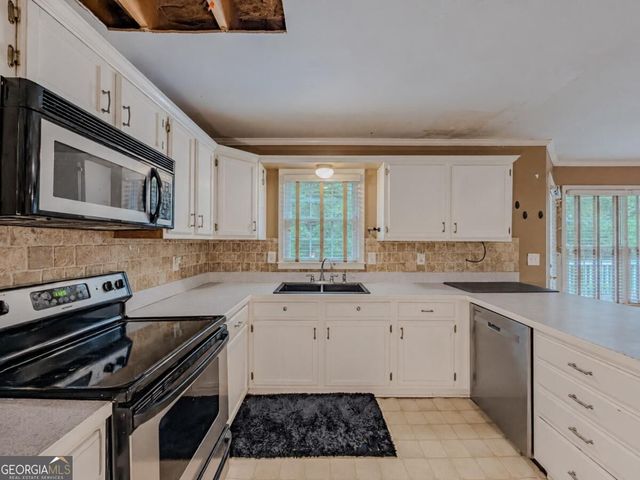 220 Timber Laurel Lane, Lawrenceville, GA 30043