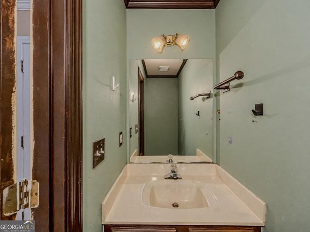 220 Timber Laurel Lane, Lawrenceville, GA 30043