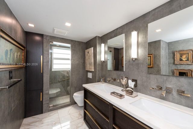 10180 W Bay Harbor Drive 4A, Bay Harbor Islands, FL 33154