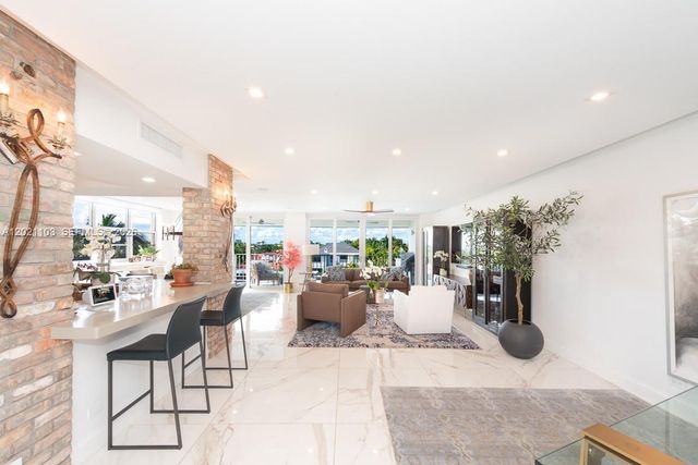 10180 W Bay Harbor Drive 4A, Bay Harbor Islands, FL 33154