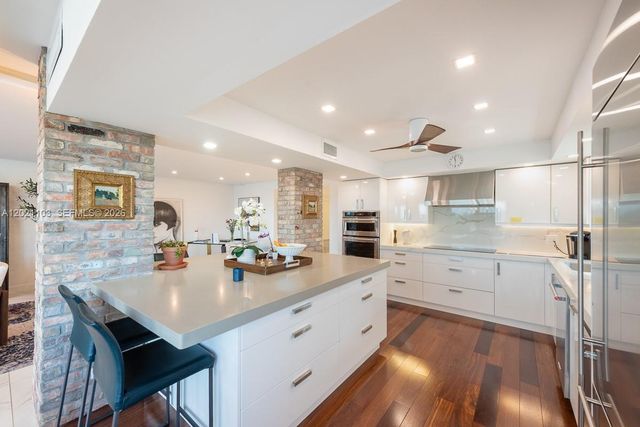 10180 W Bay Harbor Drive 4A, Bay Harbor Islands, FL 33154
