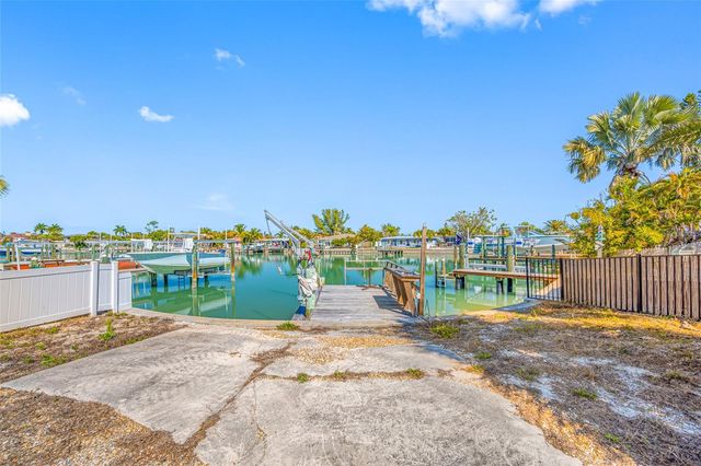 625 80TH AVENUE, St Pete Beach, FL 33706