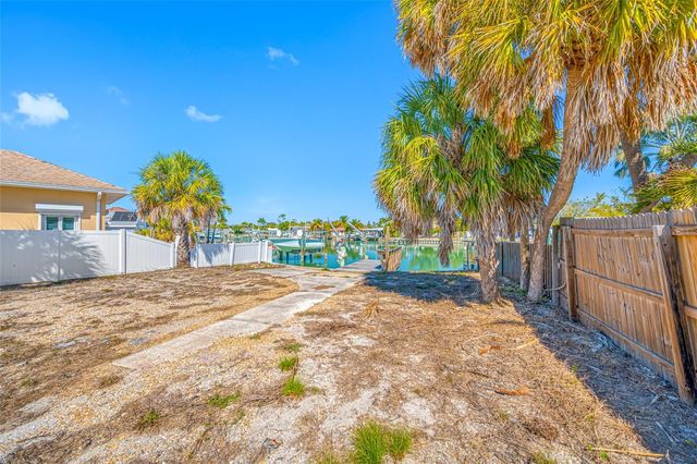 625 80TH AVENUE, St Pete Beach, FL 33706