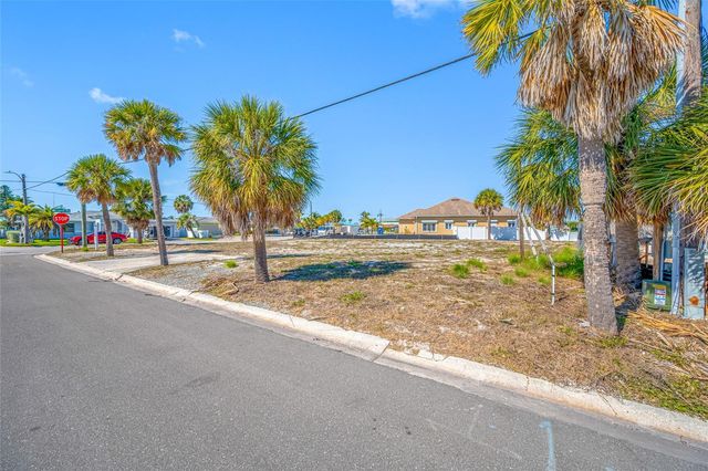 625 80TH AVENUE, St Pete Beach, FL 33706