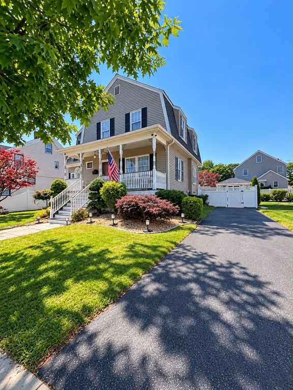 7 Hayden Rd, Saugus, MA 01906