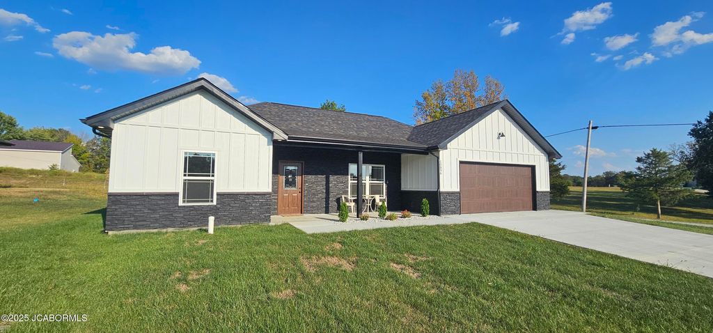 10896 COUNTRY AIRE MEADOWS COURT, Holts Summit, MO 65043