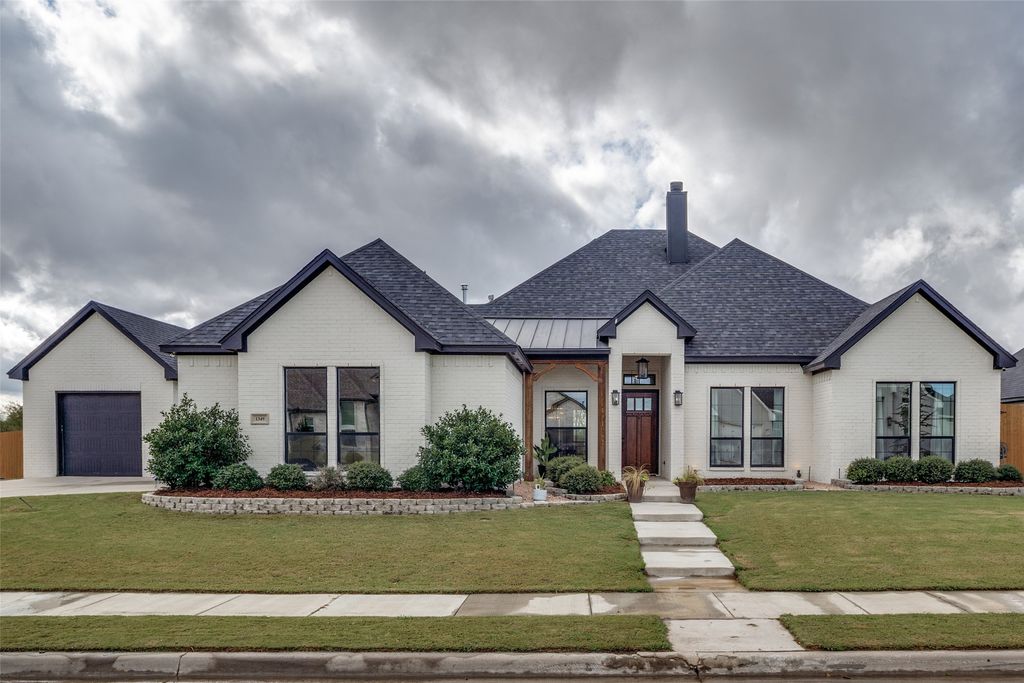 1349 Silent Springs Drive, Fort Worth, TX 76052