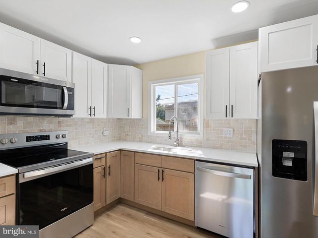 102 LONGVIEW DR, Newark, DE 19711