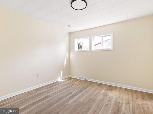 102 LONGVIEW DR, Newark, DE 19711