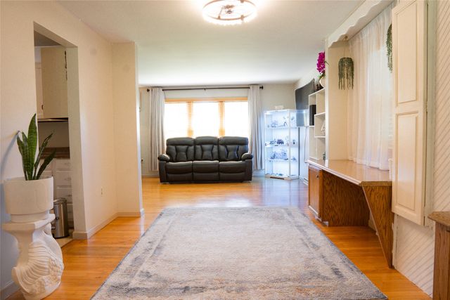 2374 EDINBORO Road, Erie, PA 16509