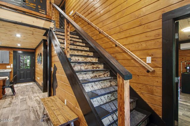 3547 Sugar Maple Loop Road, Sevierville, TN 37862