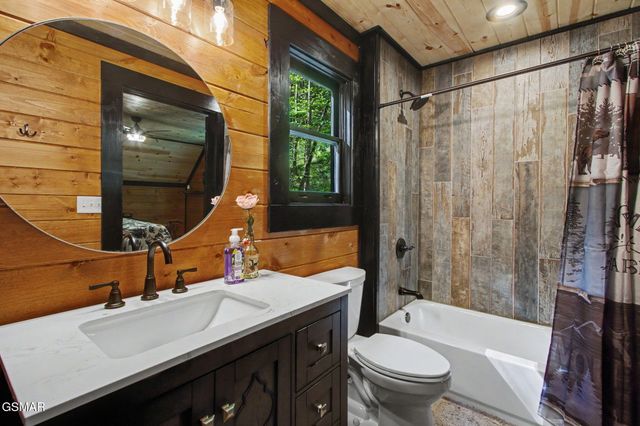 3547 Sugar Maple Loop Road, Sevierville, TN 37862
