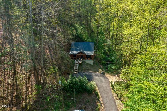 3547 Sugar Maple Loop Road, Sevierville, TN 37862