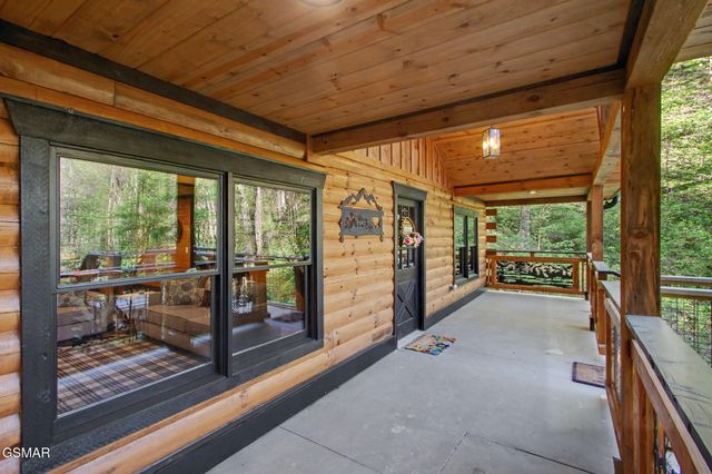 3547 Sugar Maple Loop Road, Sevierville, TN 37862