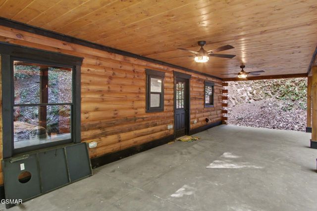 3547 Sugar Maple Loop Road, Sevierville, TN 37862
