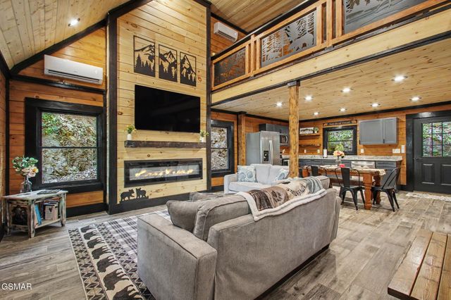 3547 Sugar Maple Loop Road, Sevierville, TN 37862