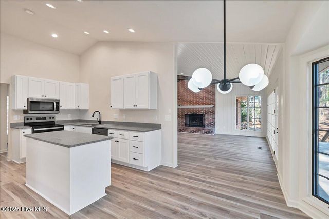 111 Forest Square Lane, West End, NC 27376