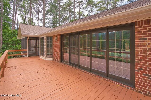 111 Forest Square Lane, West End, NC 27376