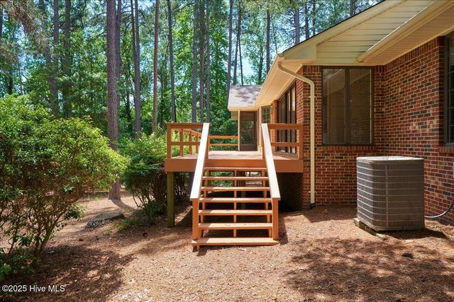 111 Forest Square Lane, West End, NC 27376