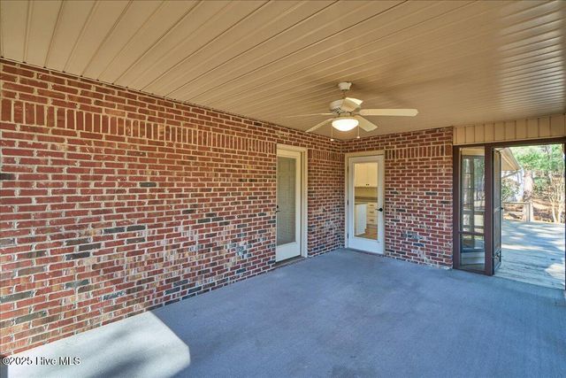 111 Forest Square Lane, West End, NC 27376