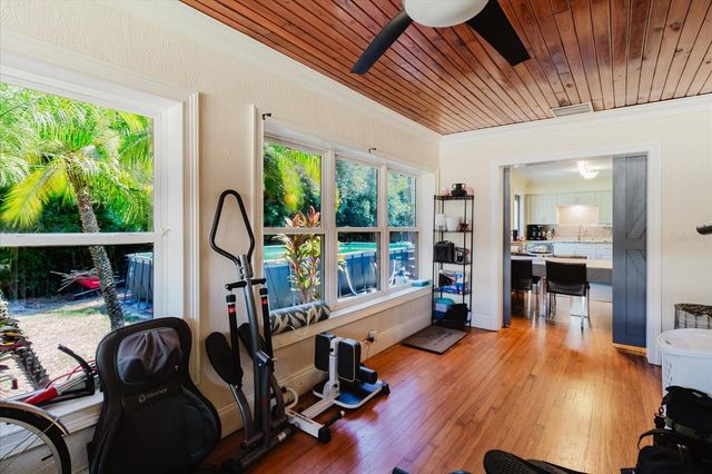 3138 W EUCLID AVENUE, Tampa, FL 33629
