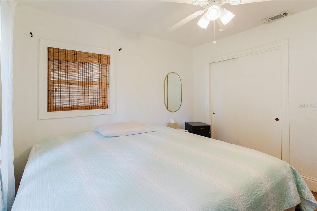 Image 40 of property listing at 3138 W EUCLID AVENUE, Tampa, FL 33629