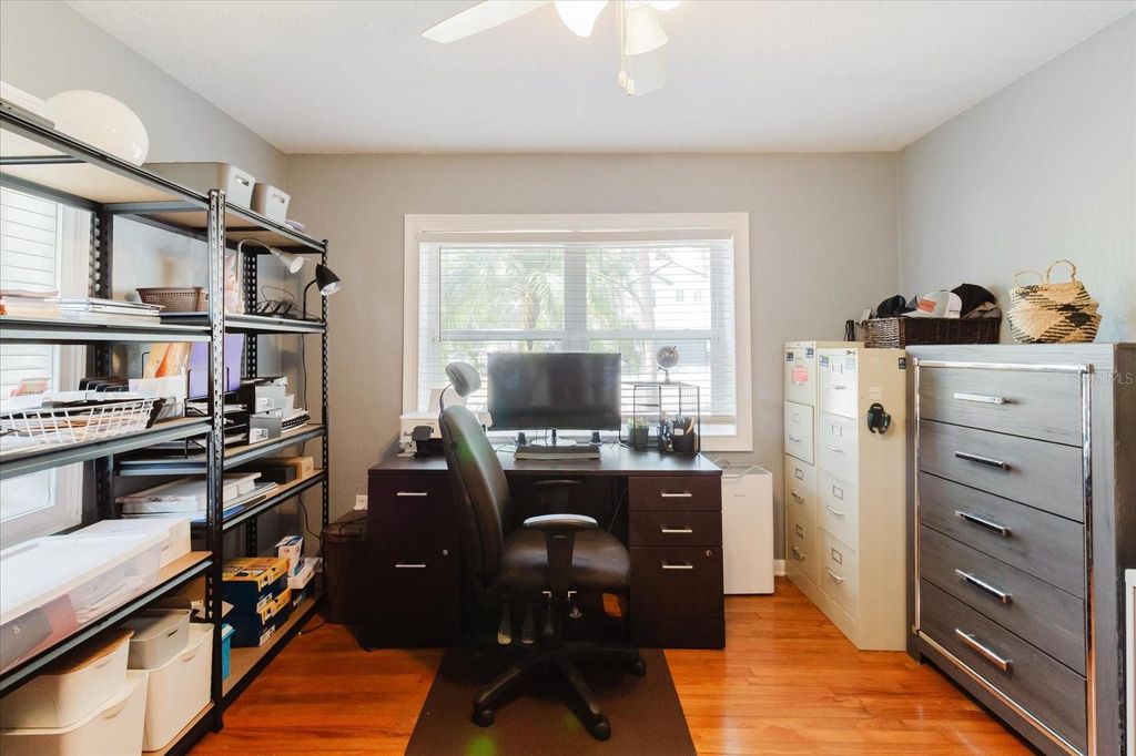 Image 45 of property listing at 3138 W EUCLID AVENUE, Tampa, FL 33629
