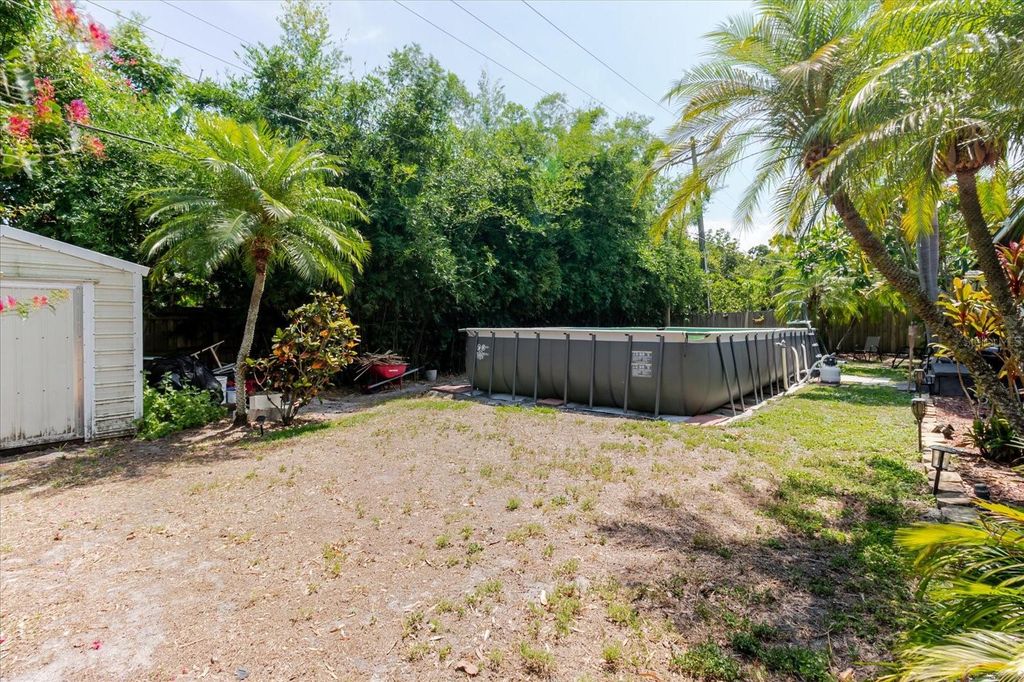 Image 66 of property listing at 3138 W EUCLID AVENUE, Tampa, FL 33629