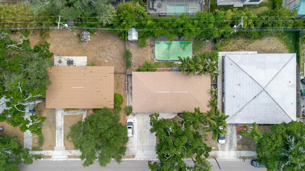 Image 70 of property listing at 3138 W EUCLID AVENUE, Tampa, FL 33629