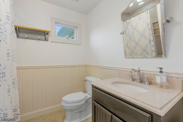 8 Hooker Street, Middlesex Boro, NJ 08846