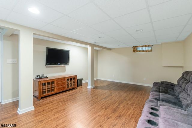 8 Hooker Street, Middlesex Boro, NJ 08846