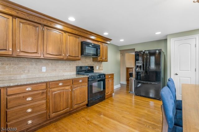 8 Hooker Street, Middlesex Boro, NJ 08846