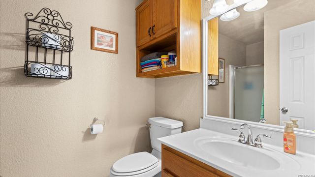 909 QUEENS DR, New Braunfels, TX 78130