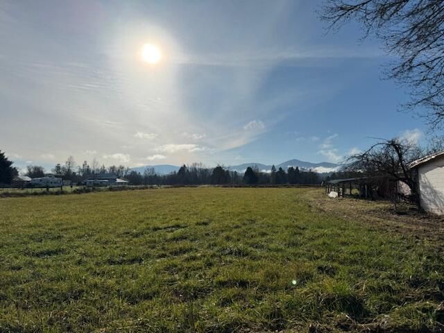 4945 Lower River Road, Grants Pass, OR 97526