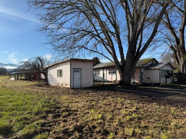 4945 Lower River Road, Grants Pass, OR 97526