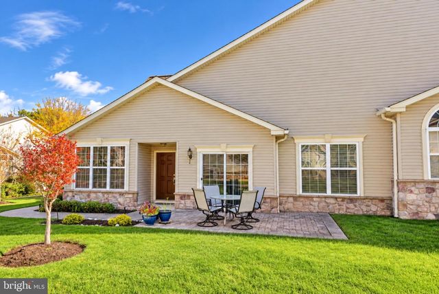 156 FAIRWAY DR, Warminster, PA 18974