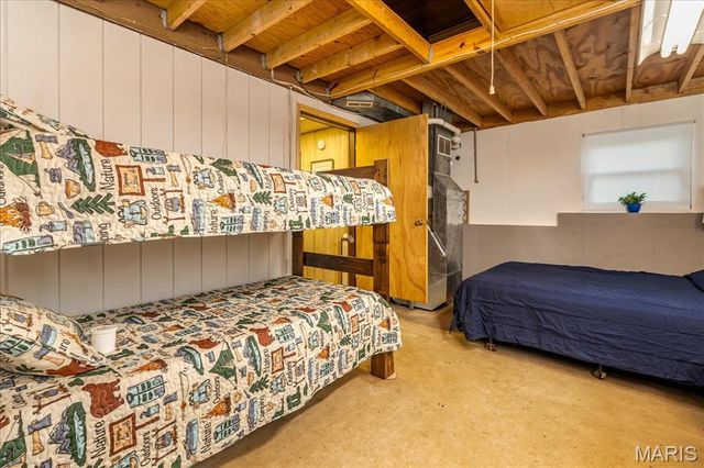 150 N Lake Drive, Leslie, MO 63056