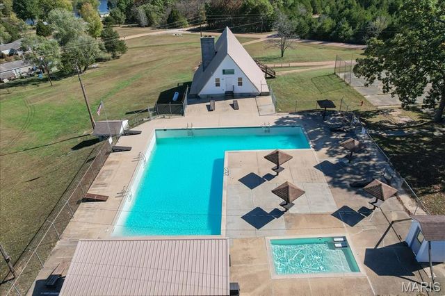 150 N Lake Drive, Leslie, MO 63056