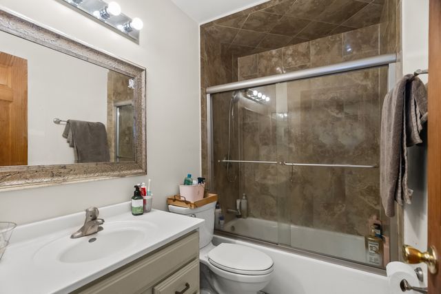 1435 Sunnybrook Drive, Naperville, IL 60540