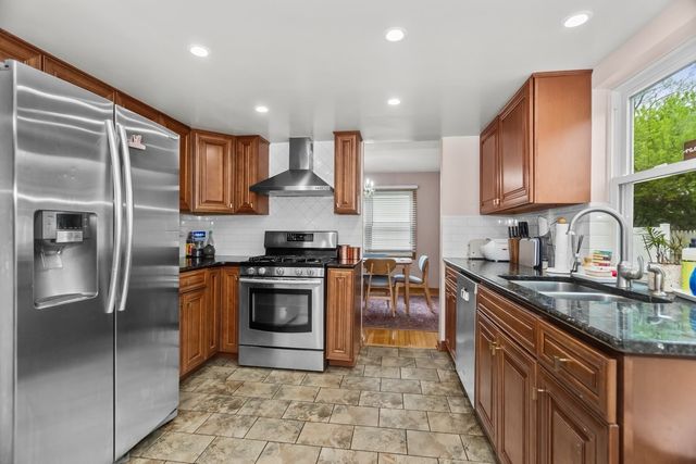 1435 Sunnybrook Drive, Naperville, IL 60540