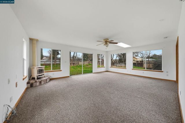 15420 Rumsey Rd, Clearlake, CA 95422